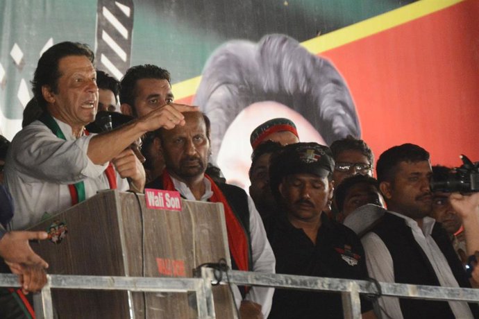 Archivo - El ex primer ministro de Pakistan Imran Jan 