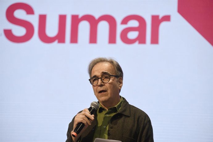 Archivo - El ministro de Universidades, Joan Subirats, durante un acto de SUMAR en Espacio Rastro, a 10 de enero de 2023, en Madrid (España). Yolanda Díaz se ha reunido hoy con los grupos de trabajo sectoriales de Sumar para poner en común los avances y