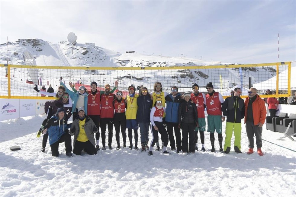 Foto de los mejores equipos del Sierra Nevada International Snow Volley Open.