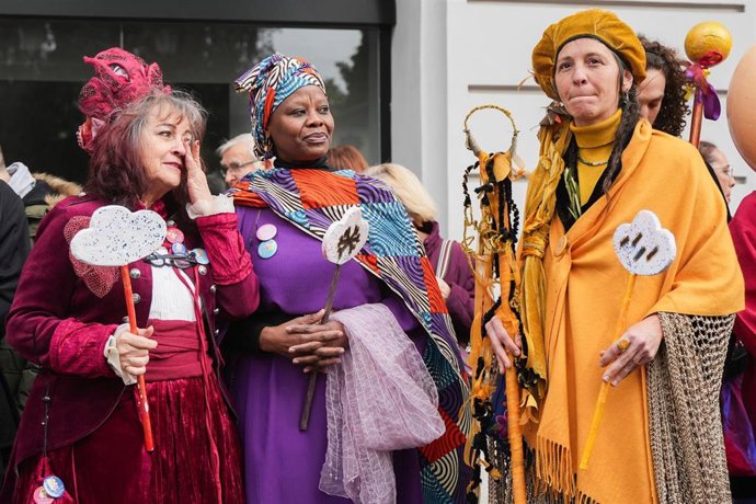 Les Magues de Gener durante la protesta por la eliminación de la Cabalgata de les Magues de Gener