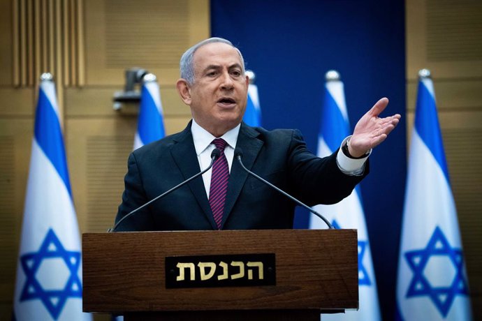 Archivo - (201202) -- JERUSALEM, Dec. 2, 2020 (Xinhua) -- Israeli Prime Minister Benjamin Netanyahu delivers a statement at the Knesset, the Israeli parliament, in Jerusalem, on Dec. 2, 2020. Israeli lawmakers on Wednesday voted in a preliminary reading i