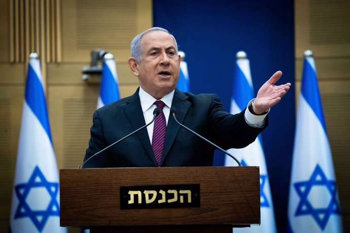 Archivo - (201202) -- JERUSALEM, Dec. 2, 2020 (Xinhua) -- Israeli Prime Minister Benjamin Netanyahu delivers a statement at the Knesset, the Israeli parliament, in Jerusalem, on Dec. 2, 2020. Israeli lawmakers on Wednesday voted in a preliminary reading