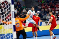 Los 'Hispanos' reconducen el Europeo