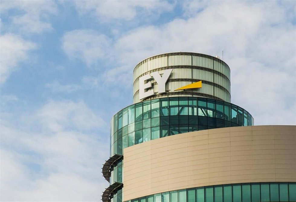 Archivo - Sede de EY en Madrid.