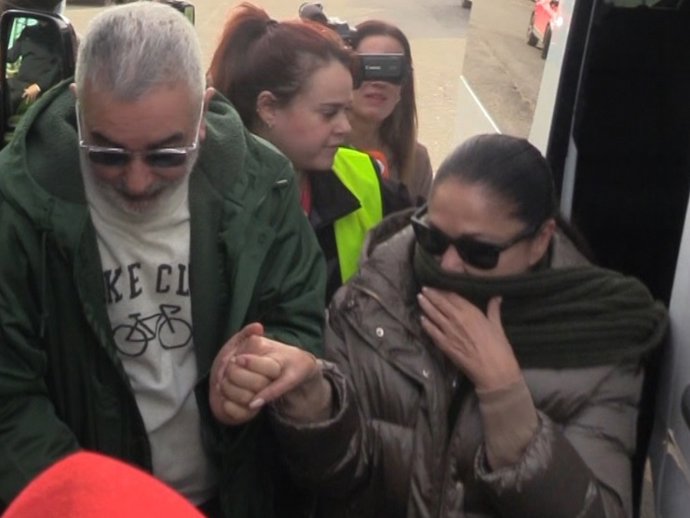 Isabel Pantoja a su llegada a Jerez de la Frontera con su hermano Agustín