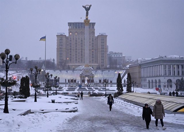 Vista general de la plaza de la Independencia de Kiev tras una nevada