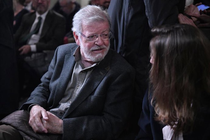 Archivo - El expresidente de la Junta de Extremadura Juan Carlos Rodríguez Ibarra durante la mesa redonda 'Así no... con estos acuerdos, no', en la Fundación Carlos de Amberes, a 21 de noviembre de 2023, en Madrid (España). 