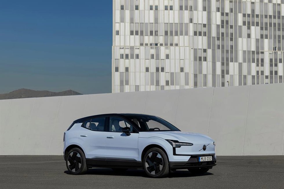 Volvo EX30 Cloud Blue Exterior
