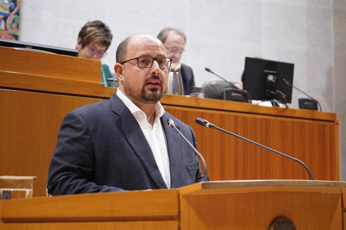 Archivo - Izquierdo (PAR) asevera que "la Constitución está más vigente que nunca" y apela a la paz social y el trabajo en equipo