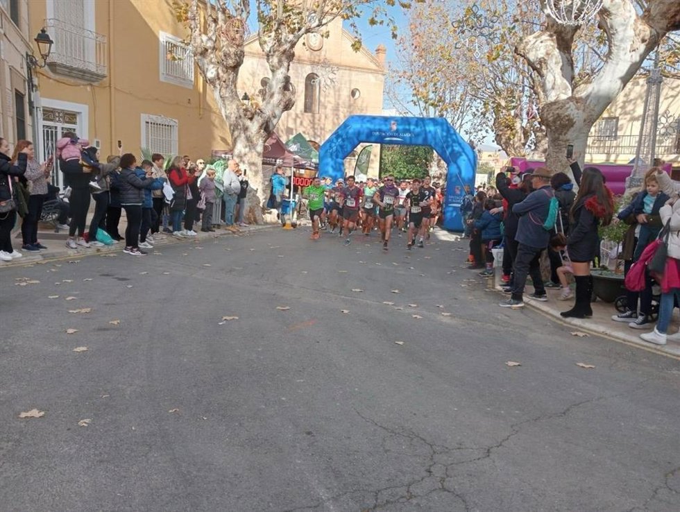 Archivo - Carrera de montaña organizada por la Diputación de Almería en el municipio de Alicún