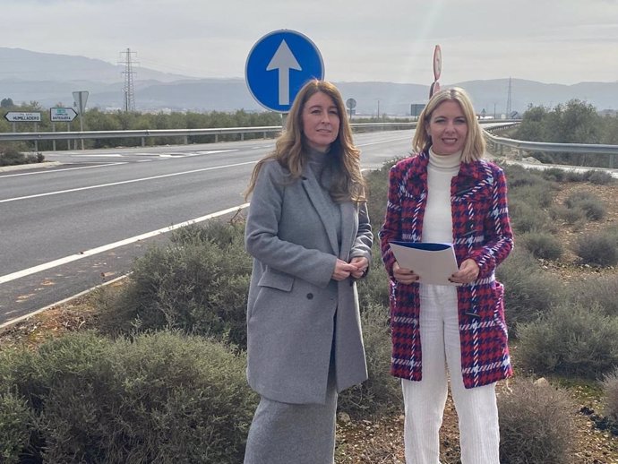 La Diputación invierte un millón de euros en la mejora de dos vías de acceso al Puerto Seco de Antequera