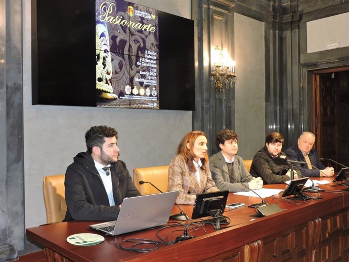 Presentación en la Casa de la Provincia de PasiónArte, que se organiza en Cantillana (Sevilla) entre el 27 y el 28 de enero.