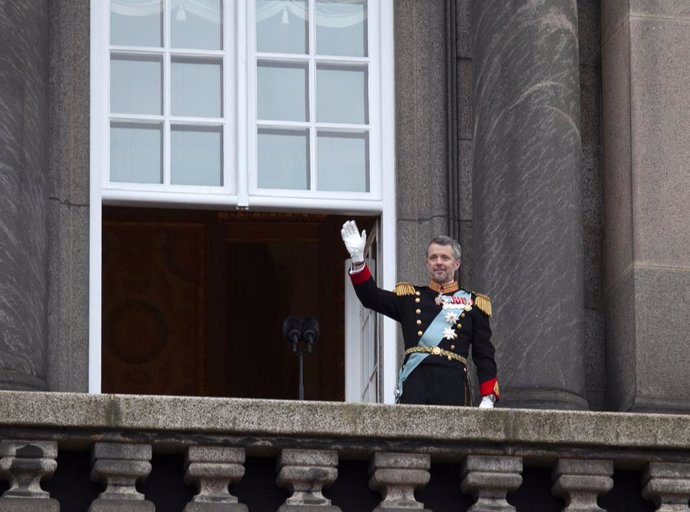 COPENHAGEN, Jan. 15, 2024  -- Denmark's newly proclaimed King Frederik X waves on the balcony of Christiansborg Palace in Copenhagen, Denmark, Jan. 14, 2024. Denmark's Crown Prince Frederik was formally proclaimed king by the country's prime minister Mett