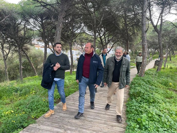 Oscar Curtido en los pinares de Rota.