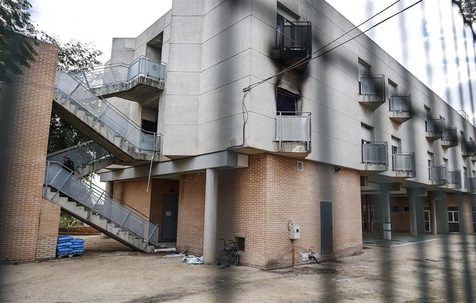 Archivo - Fachada de la Residencia de la Tercera Edad de Moncada que sufrió el incendio en enero de 2022