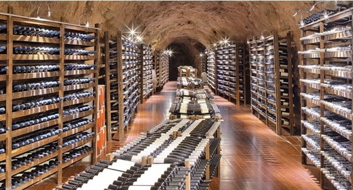 Archivo - Abiertas las convocatorias de ayudas a del Gobierno de Aragón la inversión y la promoción en mercados de terceros países en el sector del vino.