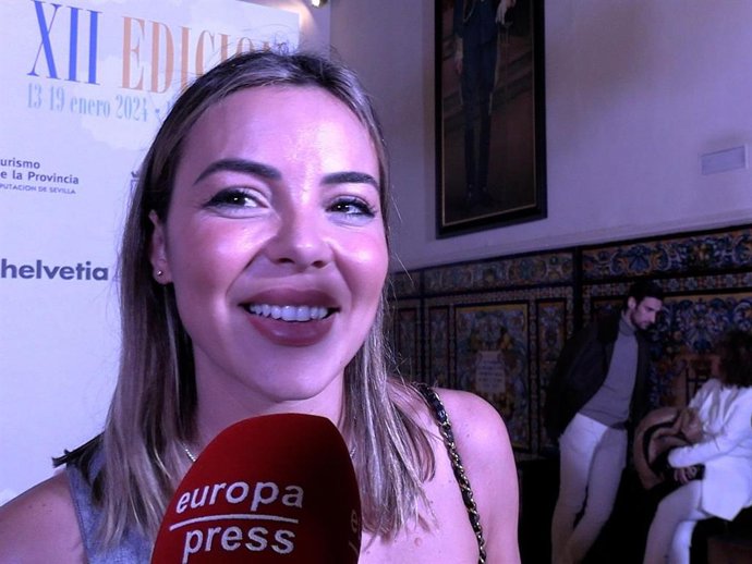 ALBA SILVA ACUDE A UNA NUEVA JORNADA DE 'WE LOVE FLAMENCO' PARA APOYAR A SU HERMANA MACARENA SILVA EN EL DESFILE DE 'ELOY ENAMORADO'
