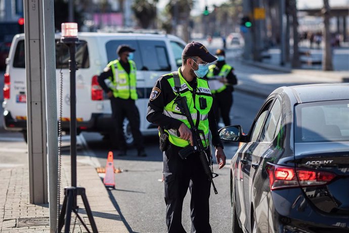 Archivo - Policías de Israel durante la pandemia de coronavirus