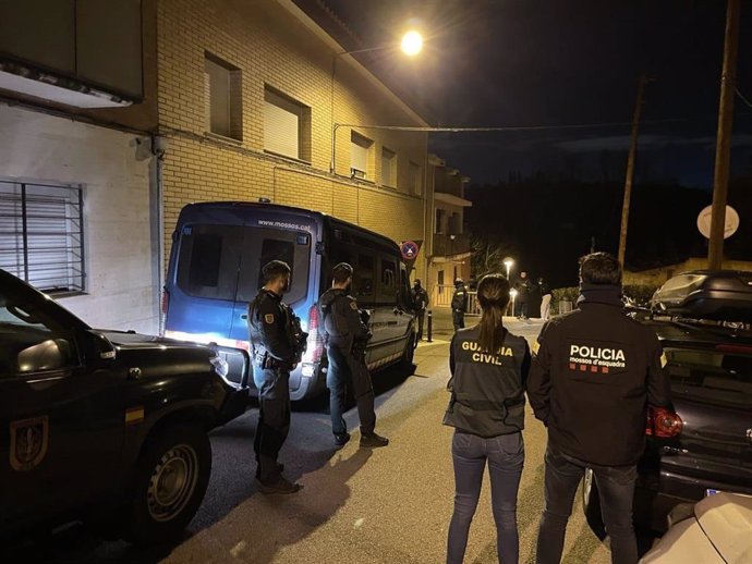 Activat un dispositiu contra el terrorisme gihadista a la província de Barcelona i Extremadura