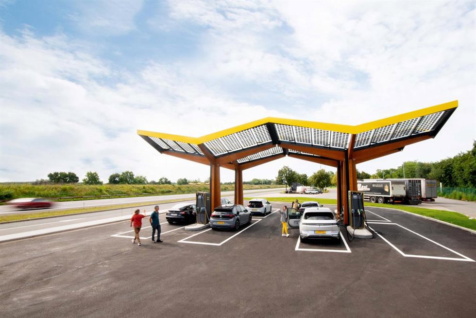 Estación de recarga de vehículos eléctricos de Fastned