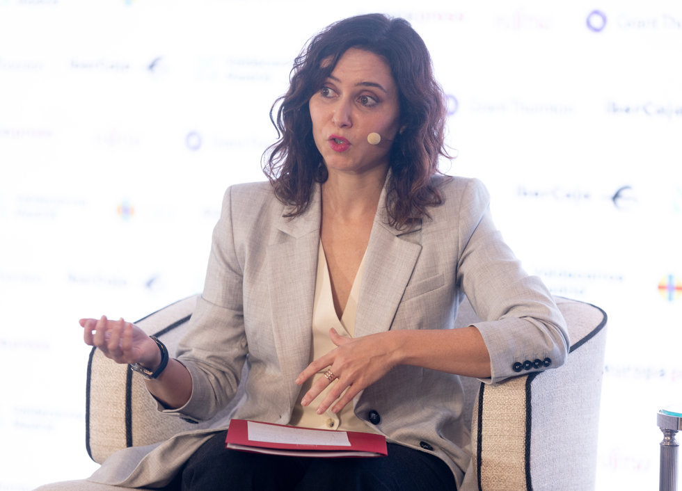 La presidenta de la Comunidad de Madrid, Isabel Díaz Ayuso, interviene durante un Desayuno Madrid de Europa Press, en el Hotel Rosewood Villa Magna, a 16 de enero de 2024, en Madrid (España).