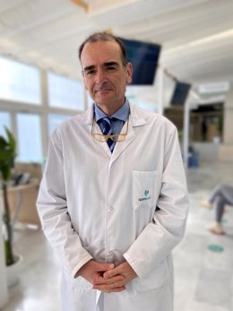 Archivo - El doctor Carlos OConnor Reina,  codirector del servicio de Otorrinolaringología del Hospital Quirónsalud Marbella y del Hospital Quirónsalud Campo de Gibraltar