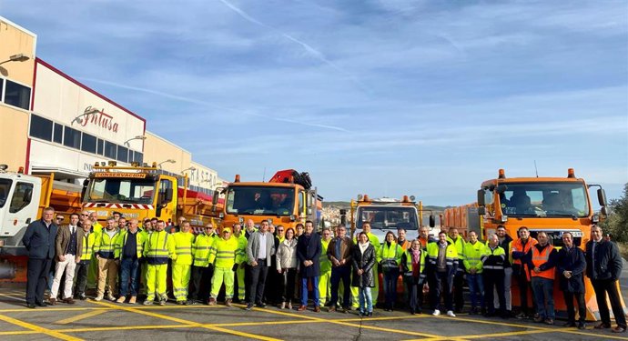 El consejero de Fomento e Infraestructuras, José Manuel Pancorbo, visita el Centro de Conservación del sector del Noroeste en Caravaca de la Cruz