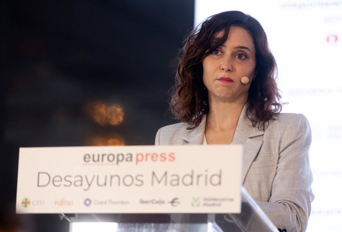 La presidenta de la Comunidad de Madrid, Isabel Díaz Ayuso, interviene durante un Desayuno Madrid de Europa Press, en el Hotel Rosewood Villa Magna, a 16 de enero de 2024, en Madrid (España).