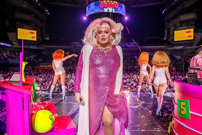 Xenon Spain, figura destacada en los escenarios, junto al periodista Ivan Gelibter, serán los encargados de conducir 'Secador, qué calor', un formato híbrido entre el pódcast y la tertulia, que ya tiene programación para el primer trimestre de 2024.