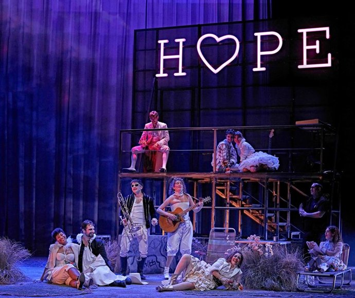 Archivo - Imagen del montaje de 'La discreta enamorada'