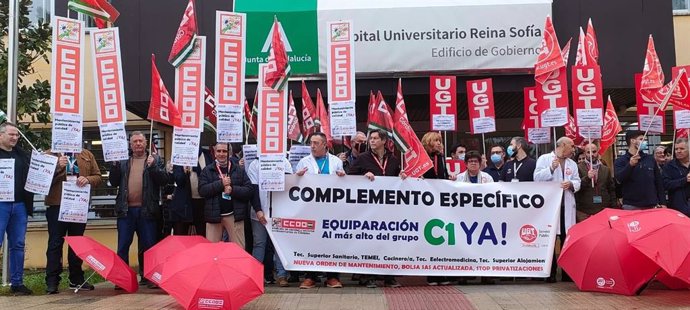 CCOO y UGT destacan "el apoyo masivo" del personal de mantenimiento del SAS en defensa de mejoras laborales