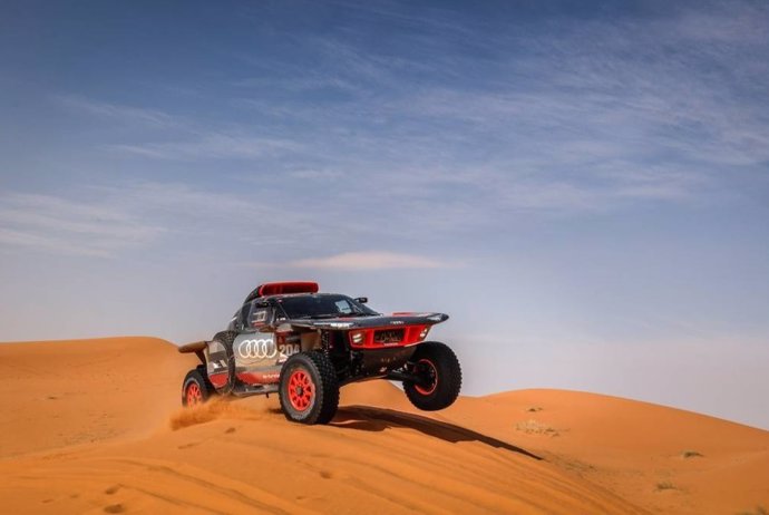 El piloto español Carlos Sainz (Audi) en la etapa 9 del Rally Dakar 2024