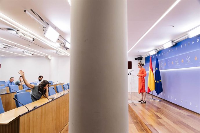 Archivo - La portavoz parlamentaria de Sumar, Marta Lois, ofrece una rueda de prensa en el Congreso de los Diputados, a 7 de septiembre de 2023, en Madrid (España). 
