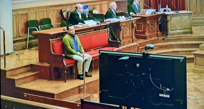 Juicio a un acusado de asesinar al dueño de un bar de copas del Gaixample de Barcelona en octubre de 2021. En la Audiencia de Barcelona el 16 de enero de 2024.