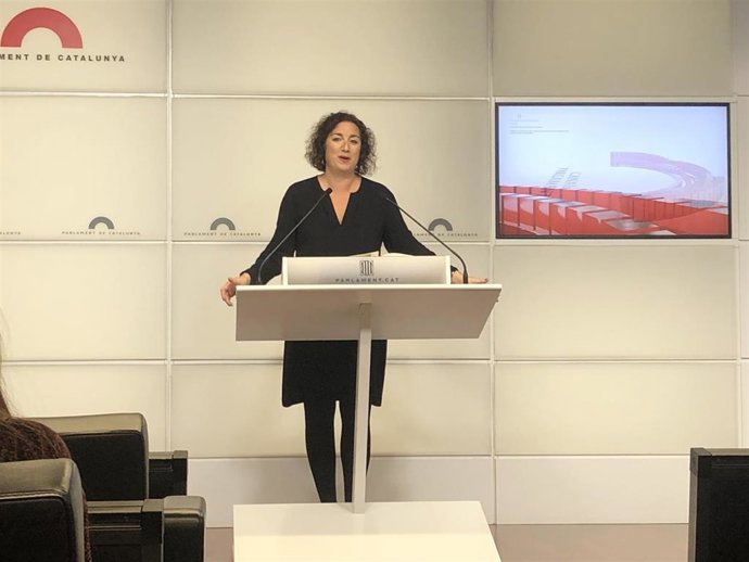 La portavoz del PSC en el Parlament, Alícia Romero, en una rueda de prensa