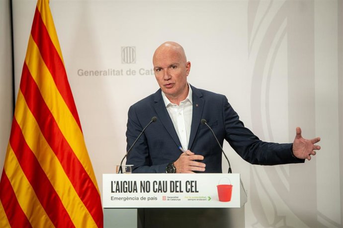 El conseller de Acción Climtica, Alimentación y Agenda Rural, David Mascort, durante una rueda de prensa tras el Consell Executiu, en el Palau de la Generalitat, a 16 de enero de 2024, en Barcelona, Catalunya (España). Durante la rueda de prensa, la po