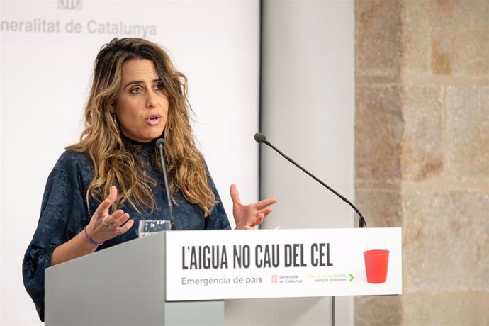 La portavoz del Govern, Patrícia Plaja, durante una rueda de prensa tras el Consell Executiu, en el Palau de la Generalitat, a 16 de enero de 2024, en Barcelona, Catalunya (España). Durante la rueda de prensa, la portavoz del Govern, ha hablado sobre la d