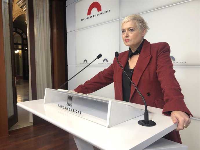 La portavoz de Cs en el Parlament, Anna Grau, en una rueda de prensa