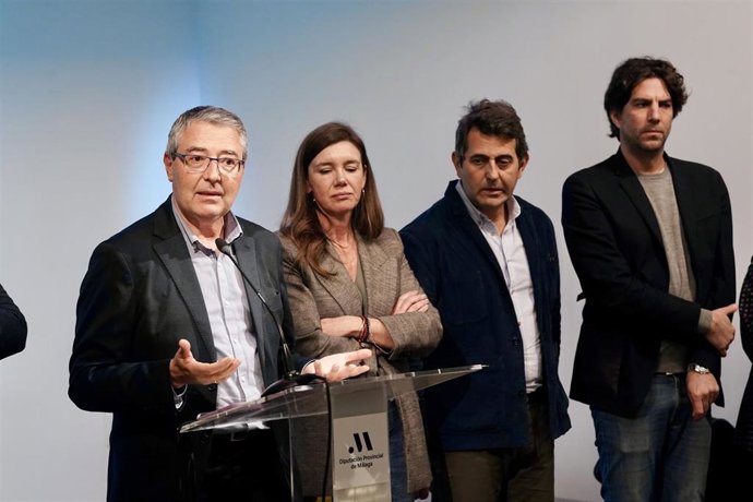 El presidente de la Diputación de Málaga, Francisco Salado ha destacado que La Malagueta es "uno de los centros culturales más vivos, originales y completos del país" durante la presentación de la programación del primer trimestre de 2024.