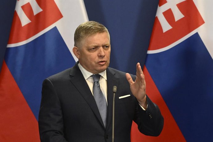 16 January 2024, Hungary, Budapest: Slovak Prime Minister Robert Fico gestures during a joint press conference with Hungarian Prime Minister Viktor Orban. Slovak Prime Minister Robert Fico arrived on a working visit to Hungary, during which he met with 