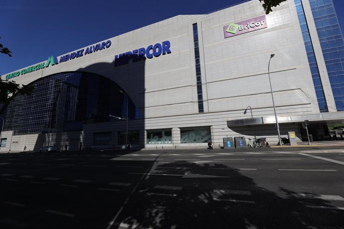 Archivo - Edificio de El Corte Inglés Méndez Álvaro en el distrito de Arganzuela