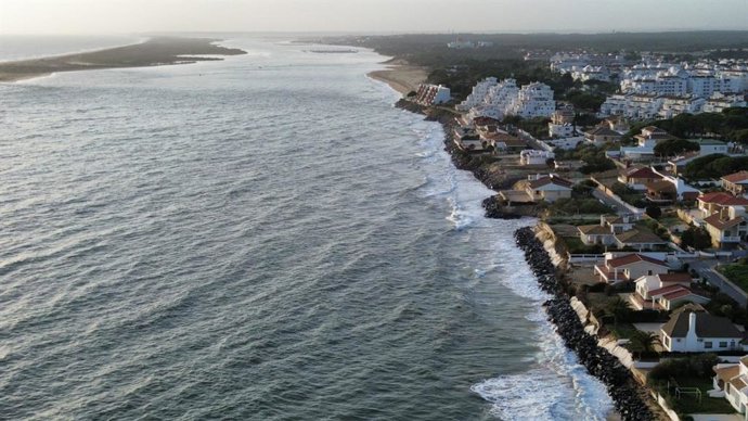 Imgen del estado de la playa de El Portil (Huelva).