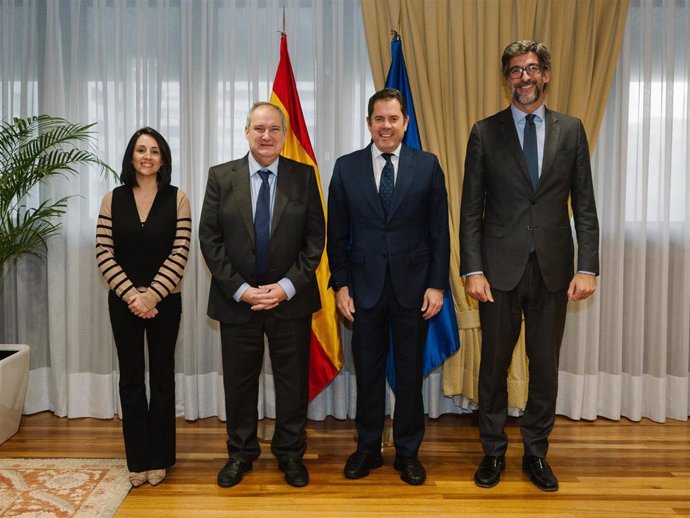 El ministro de Industria y Turismo, Jordi Hereu, se ha reunido con el presidente de la Confederación Española de la Pequeña y Mediana Empresa (Cepyme), Gerardo Cuerva.