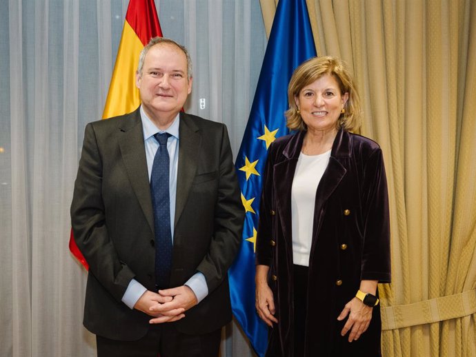 Reunión celebrada entre el ministro de Industria y Turismo y la presidenta de Faconauto.