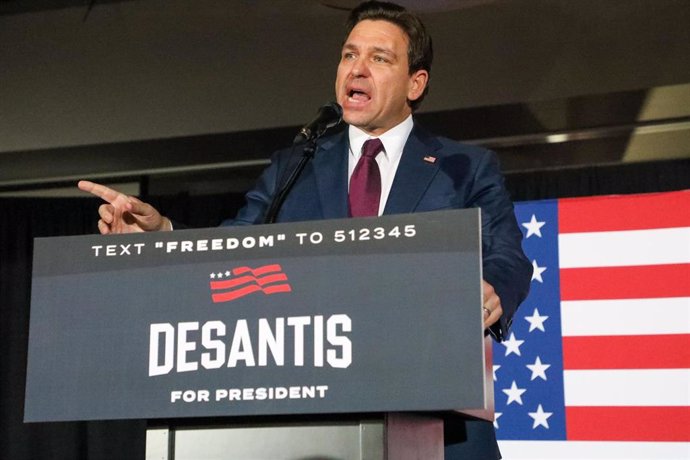 El gobernador de Florida y candidato a las primarias republicanas, Ron DeSantis