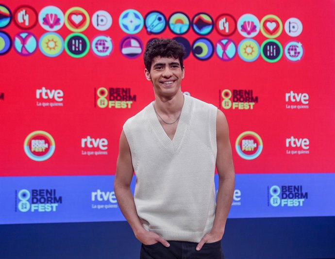 Archivo - Arxiu- El cantant Quique Niza durant una roda de premsa per a presentar les canons participants del Benidorm Fest 2024.