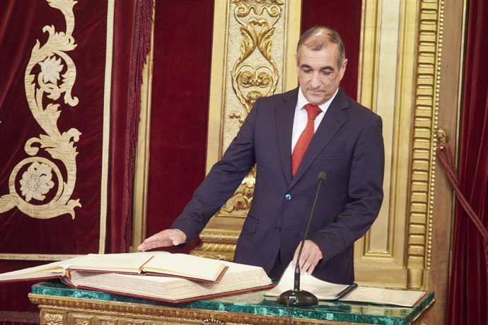 Archivo - El consejero de Cohesión Territorial del Gobierno de Navarra, Óscar Chivite.