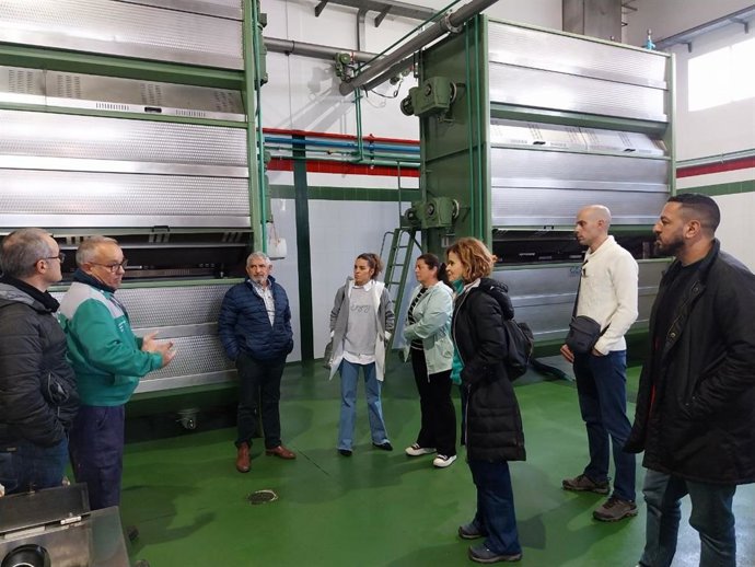 La portavoz adjunta de Por Andalucía, Esperanza Gómez, en la Finca El Humoso, en Marinaleda (Sevilla).