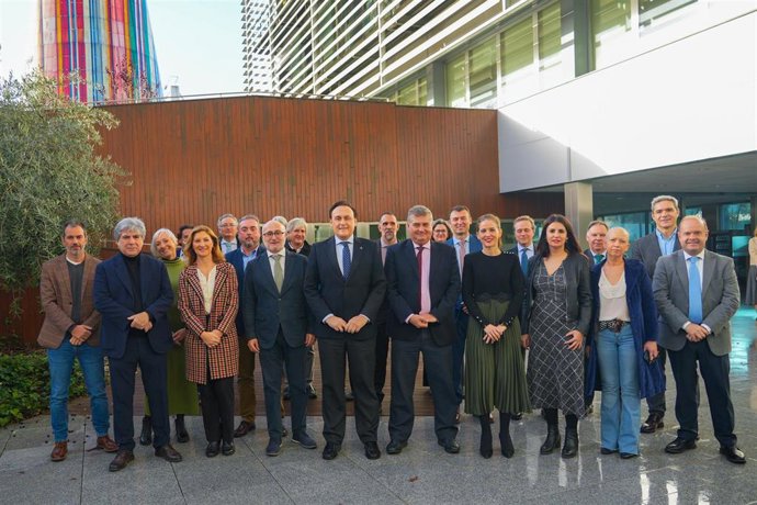 El consejero de Universidad, Investigación e Innovación, José Carlos Gómez Villamandos, abre la sesión constitutiva de la Estrategia de Especialización Inteligente para la Sostenibilidad de Andalucía 2021-2027 