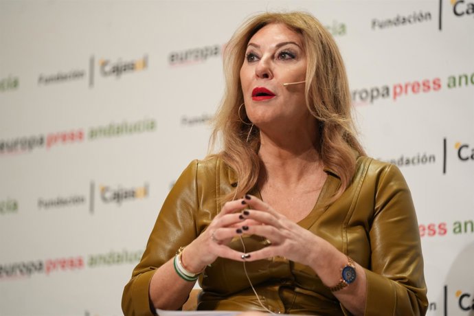 La consejera de Economía, Hacienda y Fondos Europeos de la Junta de Andalucía, Carolina España, durante su intervención en los encuentros informativos de Europa Press Andalucía en colaboración con la Fundación Cajasol y el patrocinio de Atlantic Copper.